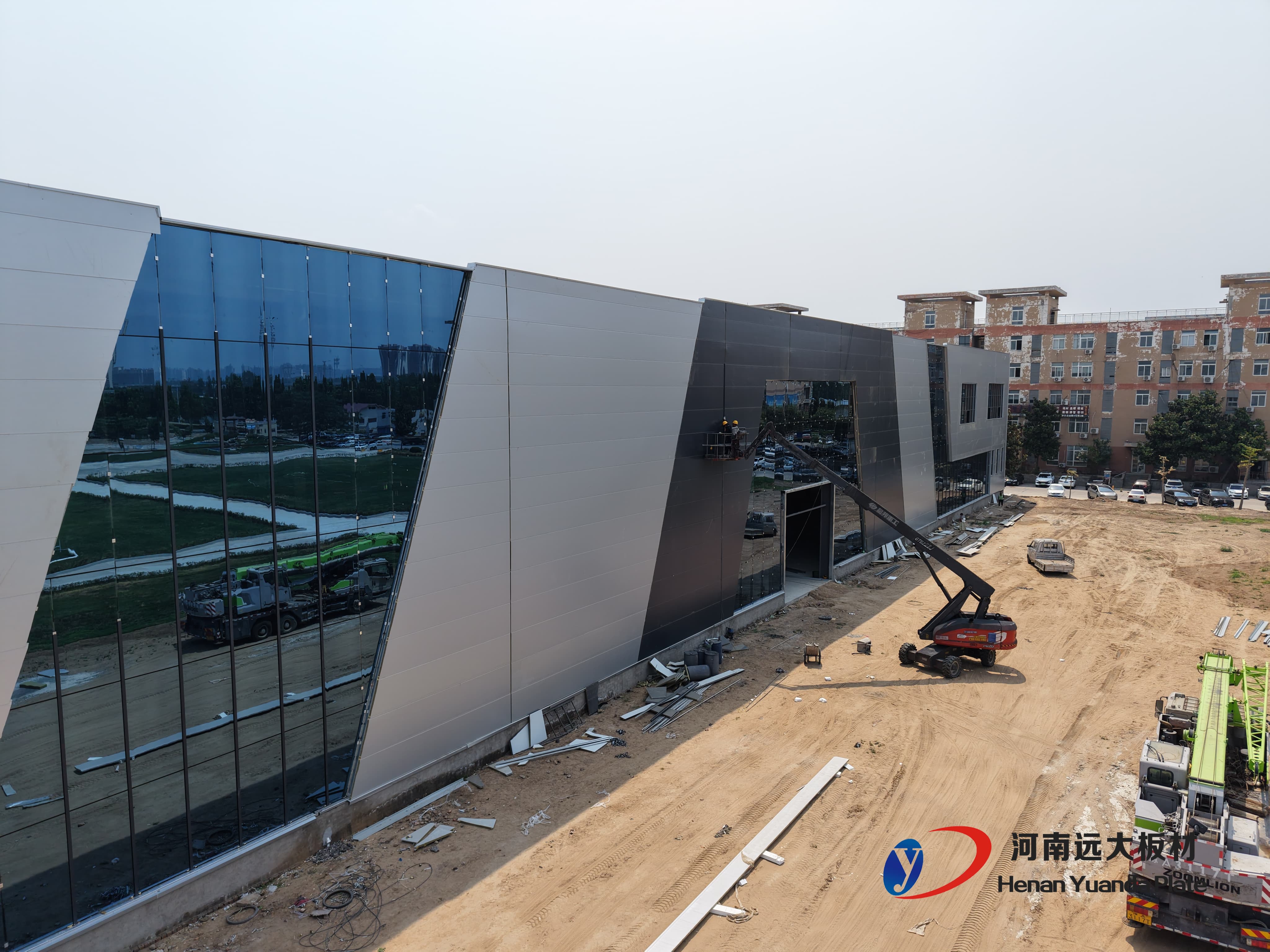 傳統(tǒng)板材VS聚氨酯夾芯板:在建筑效率與能耗上,差距竟然這么大!(圖1) 傳統(tǒng)板材VS聚氨酯夾芯板:在建筑效率與能耗上,差距竟然這么大!(圖1)